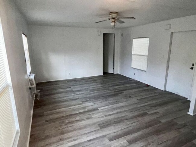 Foto del edificio - 1125 S Christiana Ave