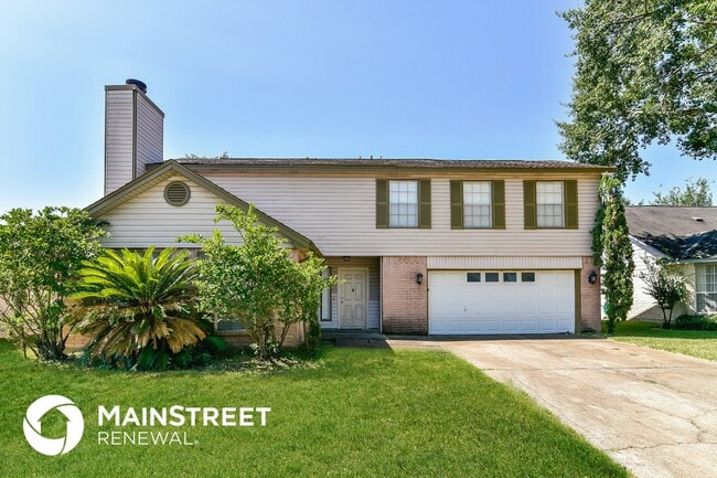 Building Photo - 14815 Oak Pines Dr