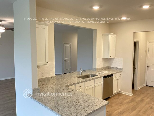 Foto del edificio - 8215 Burnt Orchid Dr