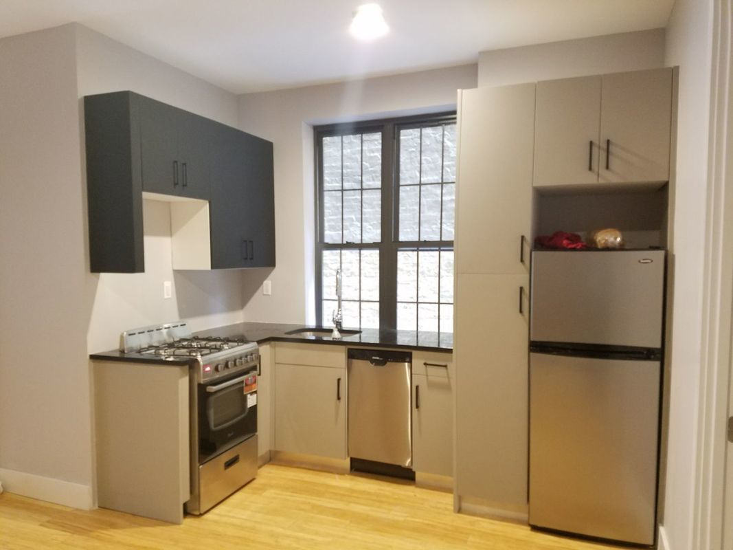 Primary Photo - 1557 Eastern Pkwy
