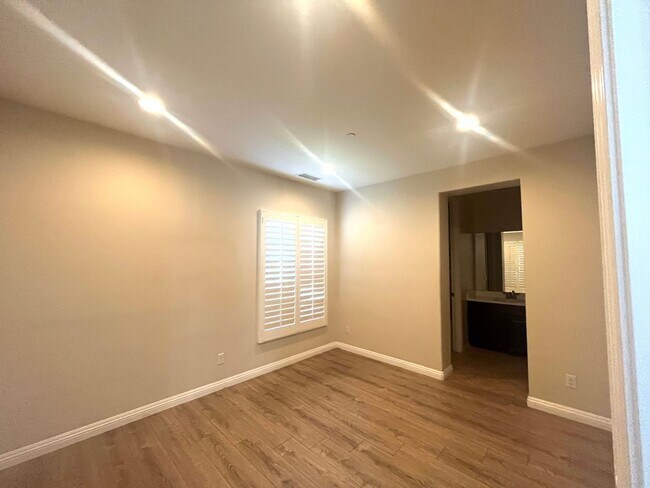 Foto del edificio - Beautiful San Dimas Home in Gated Community