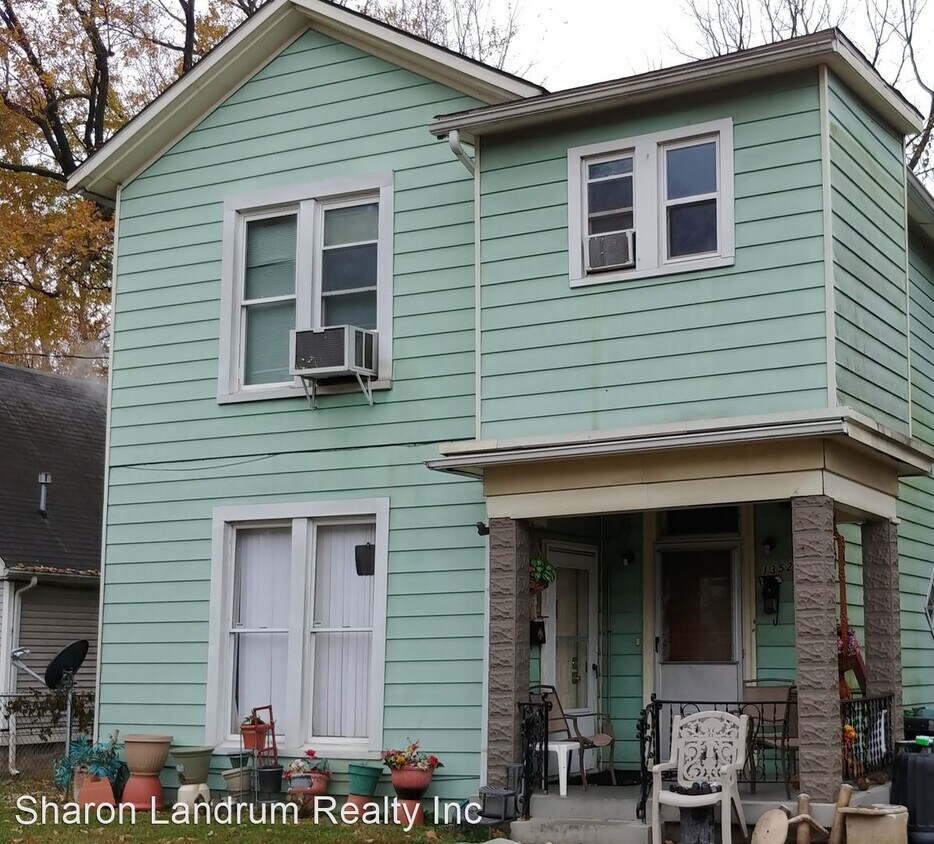 Primary Photo - 1352 Cypress St