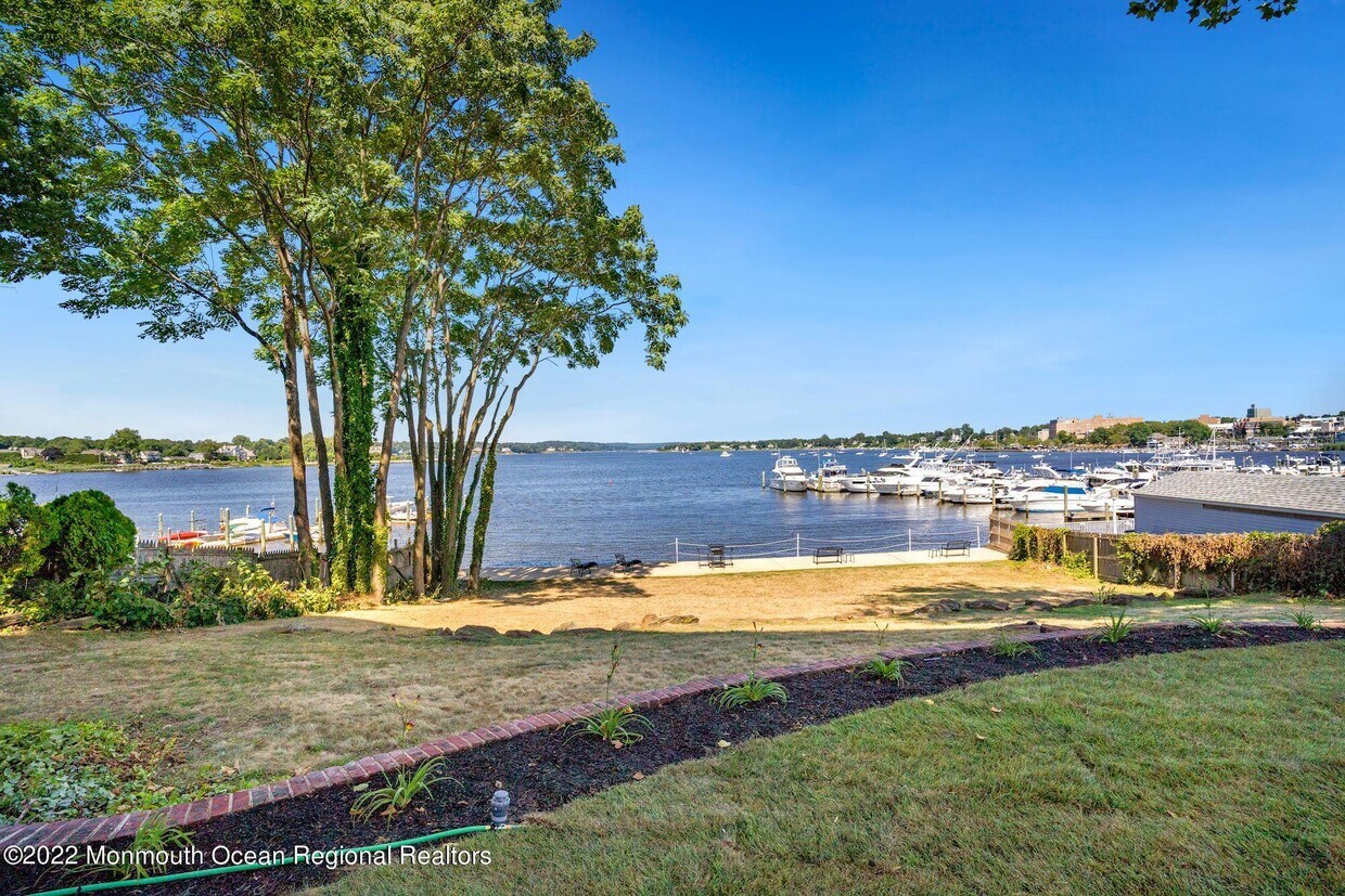 2 Bodman Pl, Red Bank, NJ 07701 Room for Rent in Red Bank, NJ