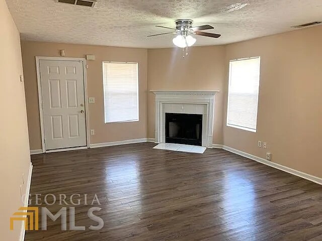 Building Photo - 253 Willow Springs Dr