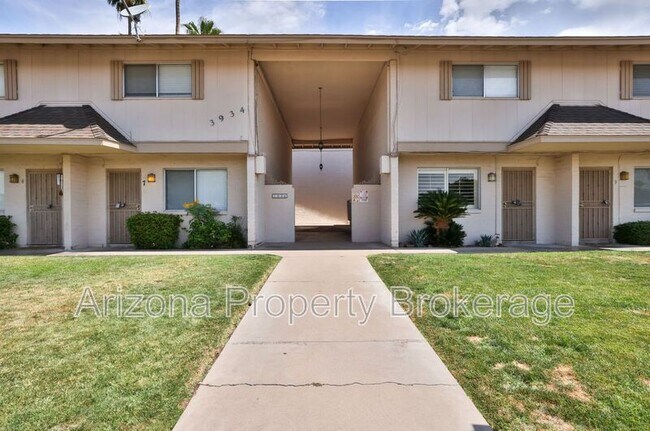 Foto del edificio - 3934 E Piccadilly Rd