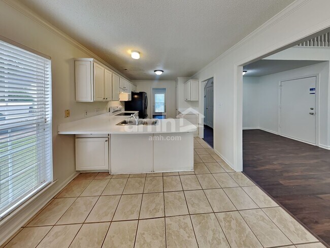Foto del edificio - 8401 Redstone View Dr