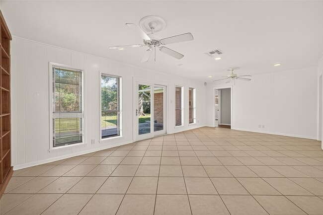 Foto del edificio - 5418 Darnell St