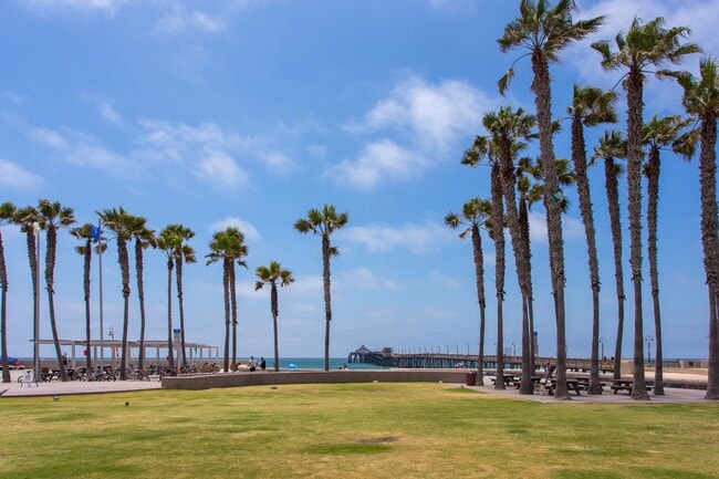 Foto del edificio - 1 Bed/1 Bath with Breathtaking Views | A Seacoast Drive Gem in Imperial Beach!