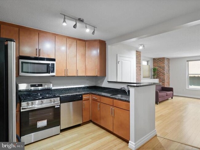 Foto del edificio - 915 E St NW