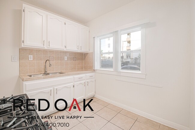 Foto del edificio - 1056 Normandie Ave