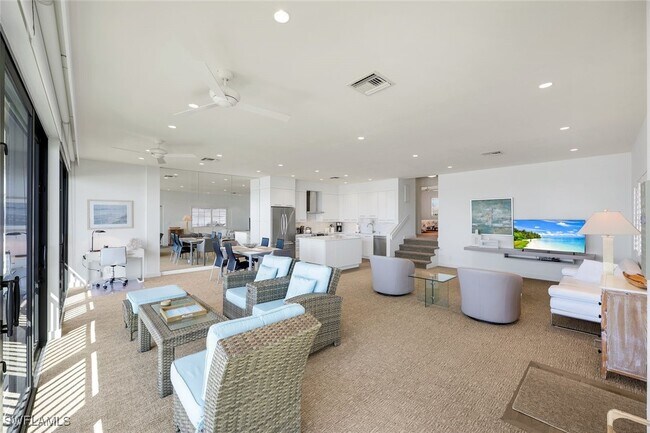 Foto del edificio - 2211 Gulf Shore Blvd N