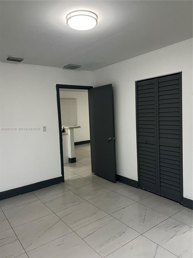 Foto del edificio - 6301 NW 1st Pl