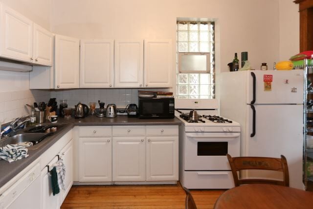 Foto del edificio - 1326 N Claremont Ave