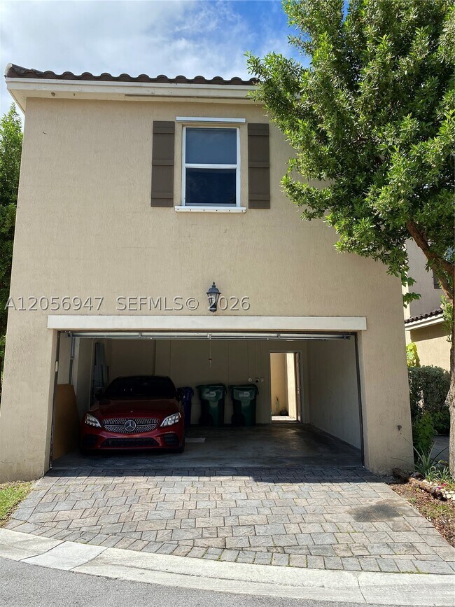 Foto del edificio - 16731 SW 96th St