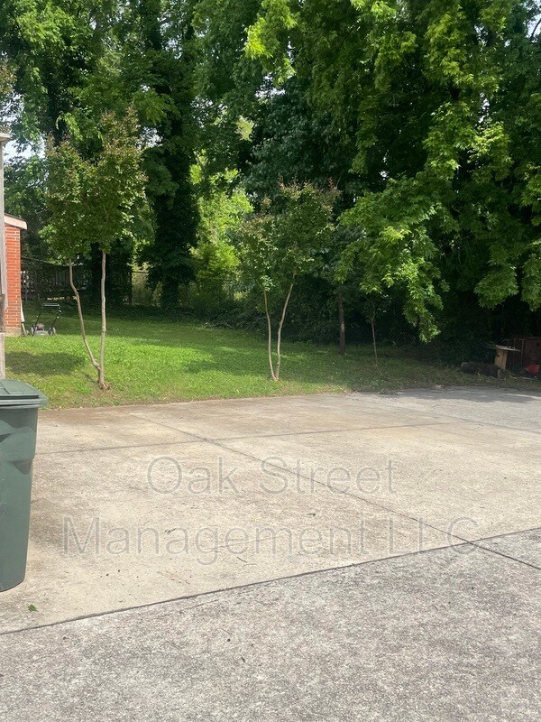 Foto del edificio - 1011 Oak St