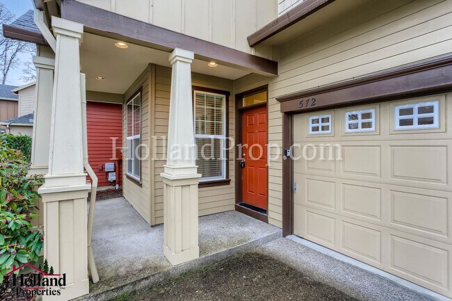 Building Photo - Beautiful 3-bedroom Hillsboro Home with an...
