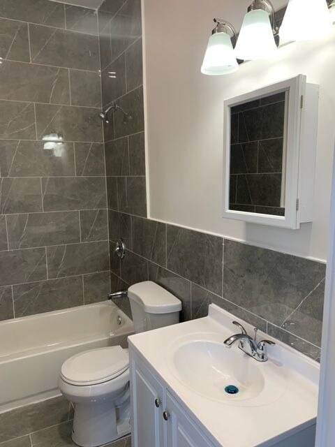 Foto del edificio - 658 N 52nd St