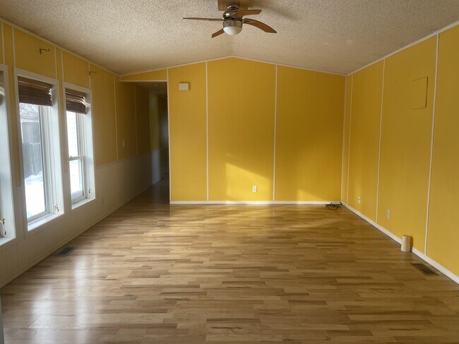 Photo du bâtiment - 8420 Alaska Rd