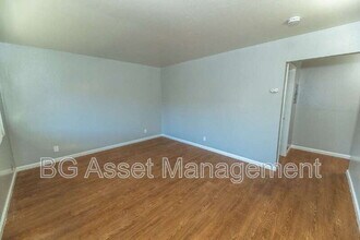 Building Photo - 1938 Ethan Wy