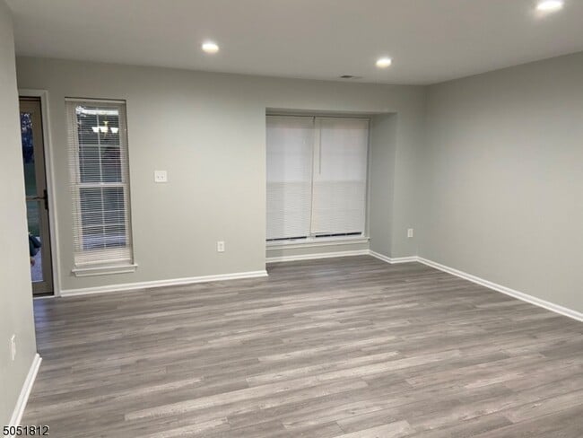 Building Photo - 511 Dunn Cir