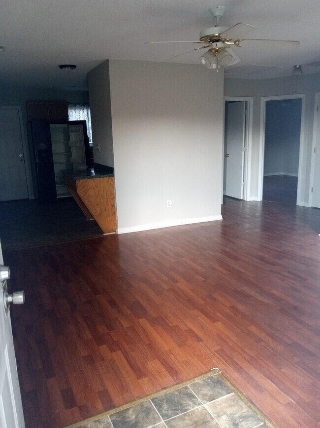 Building Photo - 203 Belle Ter