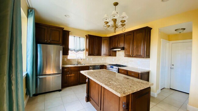Building Photo - Priced reduced home in Thanksgiving Point!