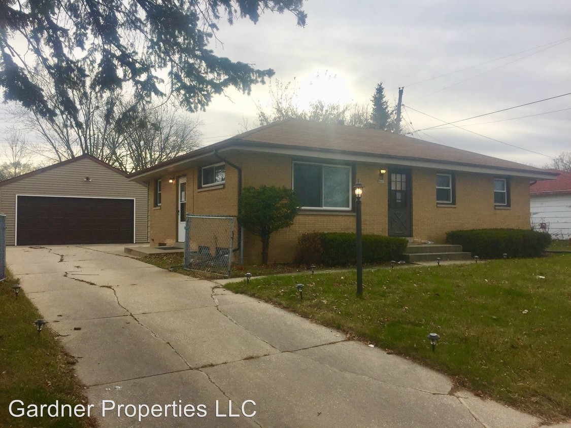 Foto principal - 8609 W Mill Rd