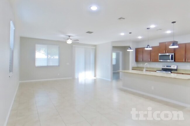 Foto del edificio - 34953 N Open Range Dr