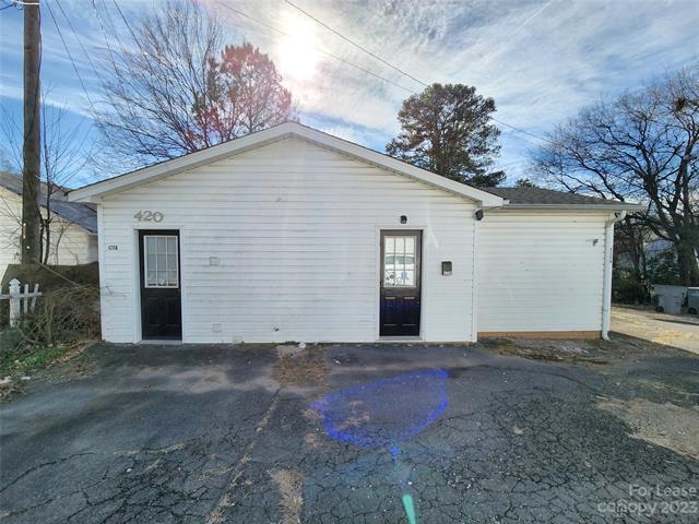 Foto principal - 420 Jackson Park Rd