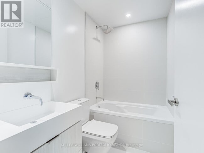 Building Photo - 5 Soudan Ave