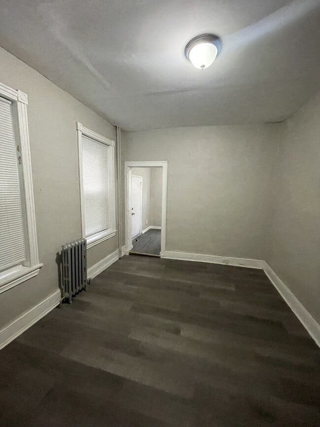 Building Photo - 3033 Fontain St