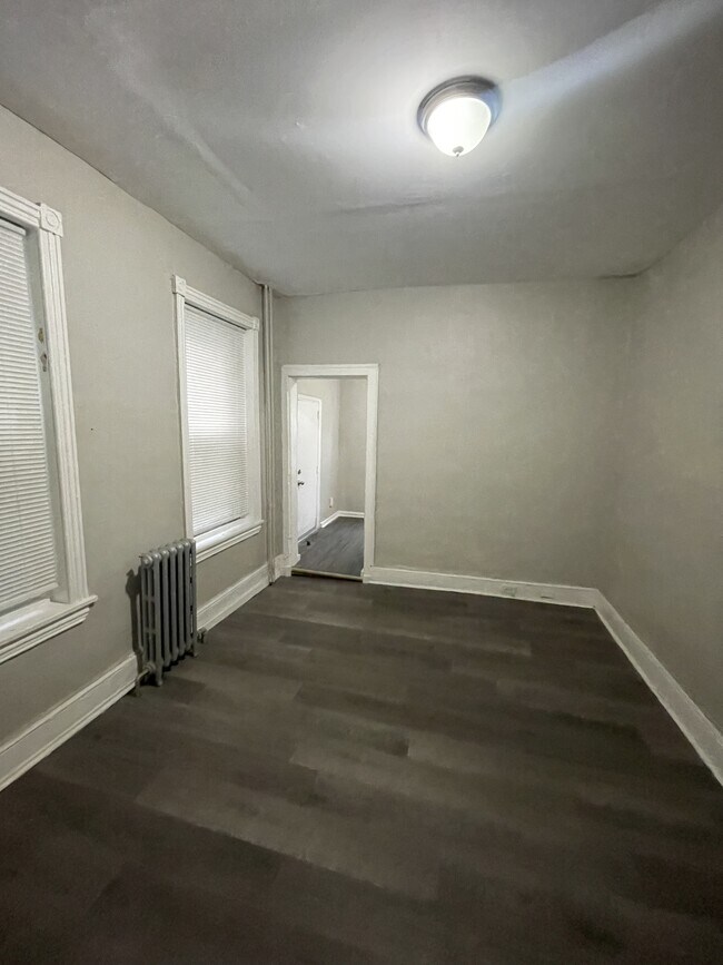 Foto del edificio - 3033 Fontain St