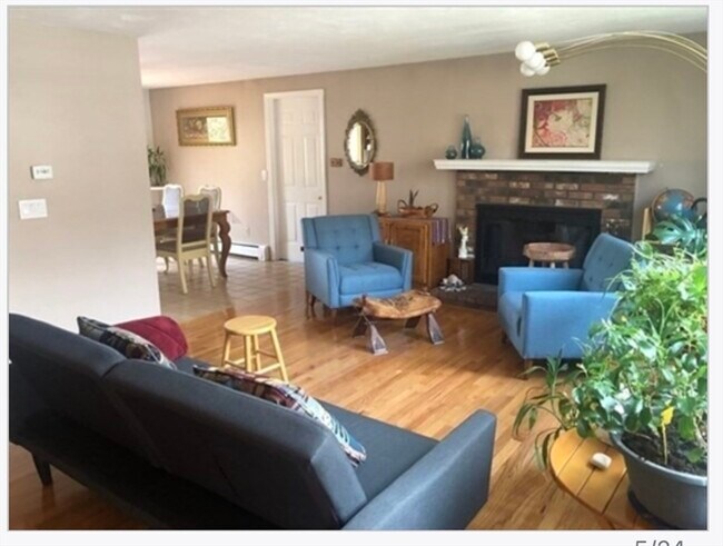 Building Photo - 8 Candlewood Dr