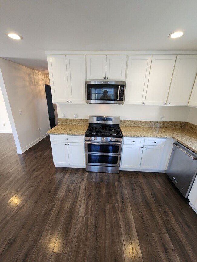 Foto del edificio - 1629 W Summit St