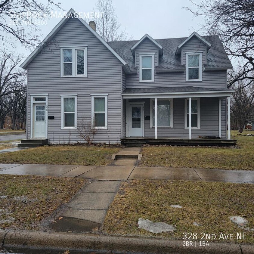 Primary Photo - 328 2nd Ave NE