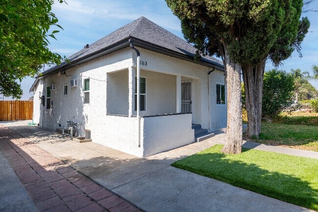 Foto del edificio - 1163 Spruce St W