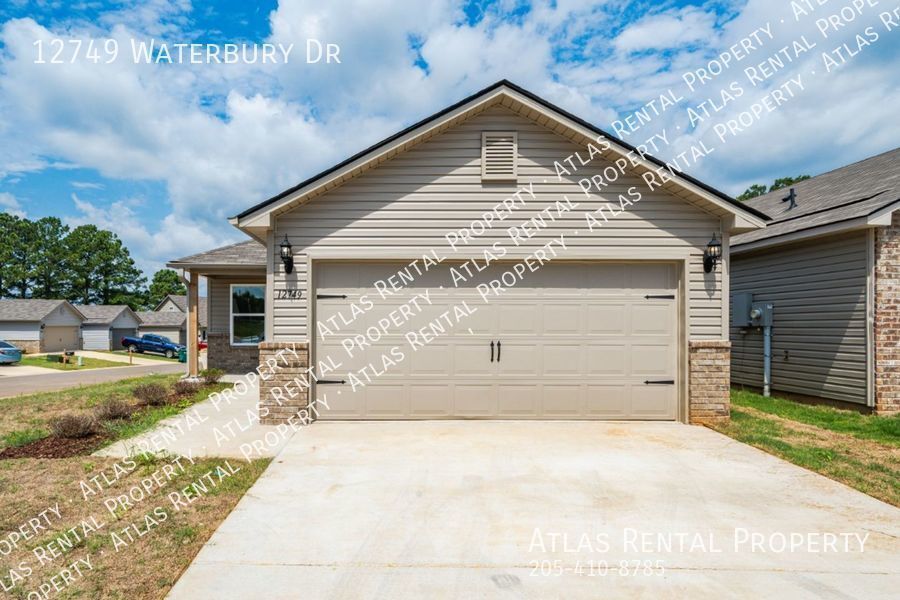 Primary Photo - 12749 Waterbury Dr