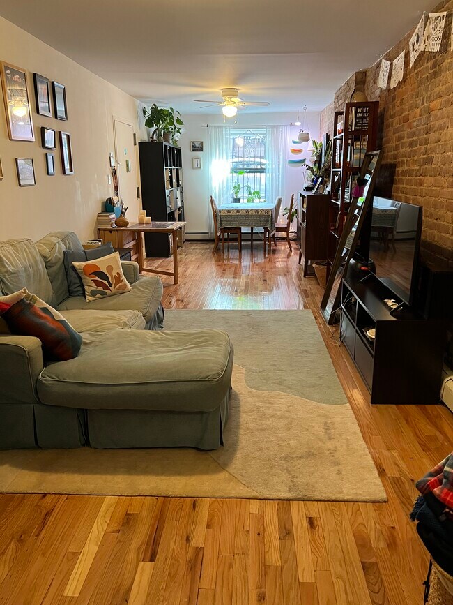 exposed brick walls - 211 W 123rd St, Apt #1