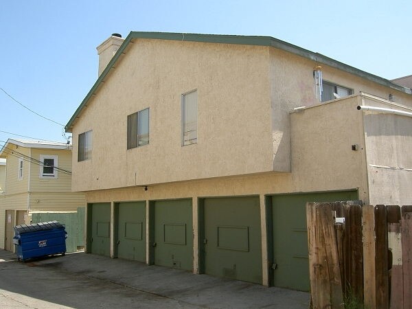 Building Photo - 4234 Euclid Ave