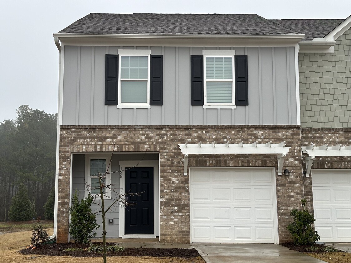 Foto principal - 128 Swindon Drive