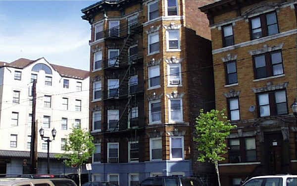 Primary Photo - 6000-6006 Monroe Pl