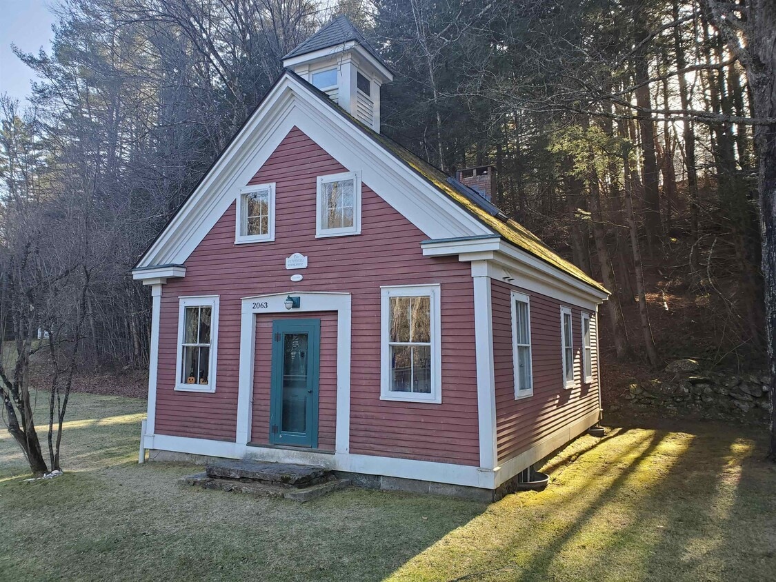 2063 Houghtonville Rd, Grafton, VT 05146 House Rental in Grafton, VT