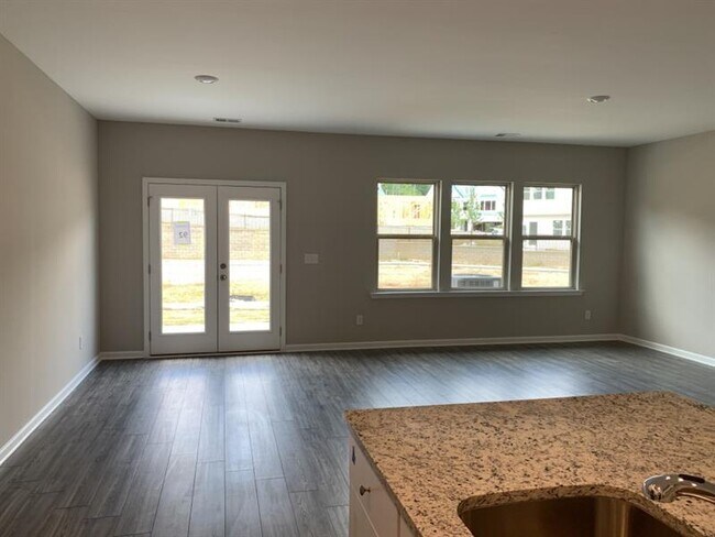 Building Photo - 2130 Lanier Harbor Pt