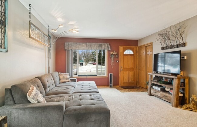 Foto del edificio - 460 Flagstaff Ln