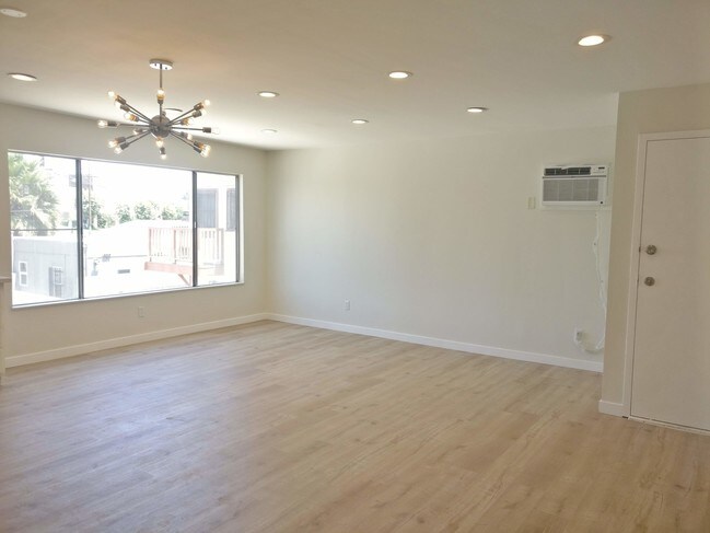 Foto del edificio - 4815 St Charles Pl