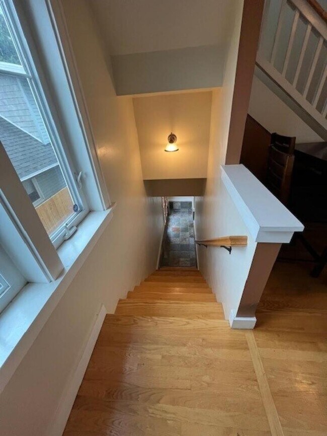 Foto del edificio - 4 bedroom in Seattle WA 98103