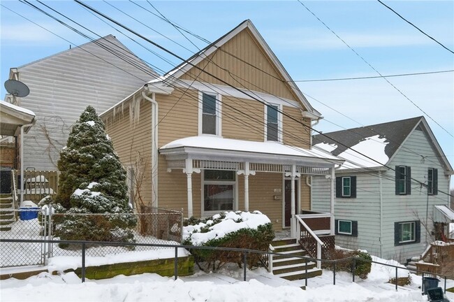 Photo - 112 Dewitt St House