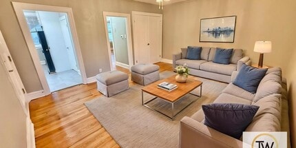 Building Photo - 1240 Hawthorne Pl