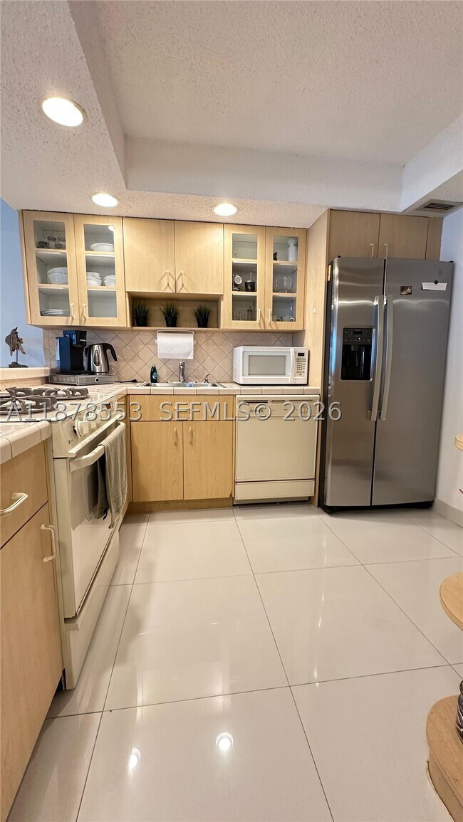 Foto del edificio - 2030 S Ocean Dr