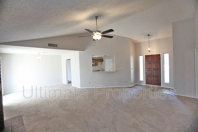 Building Photo - 7719 W Dreyfus Dr